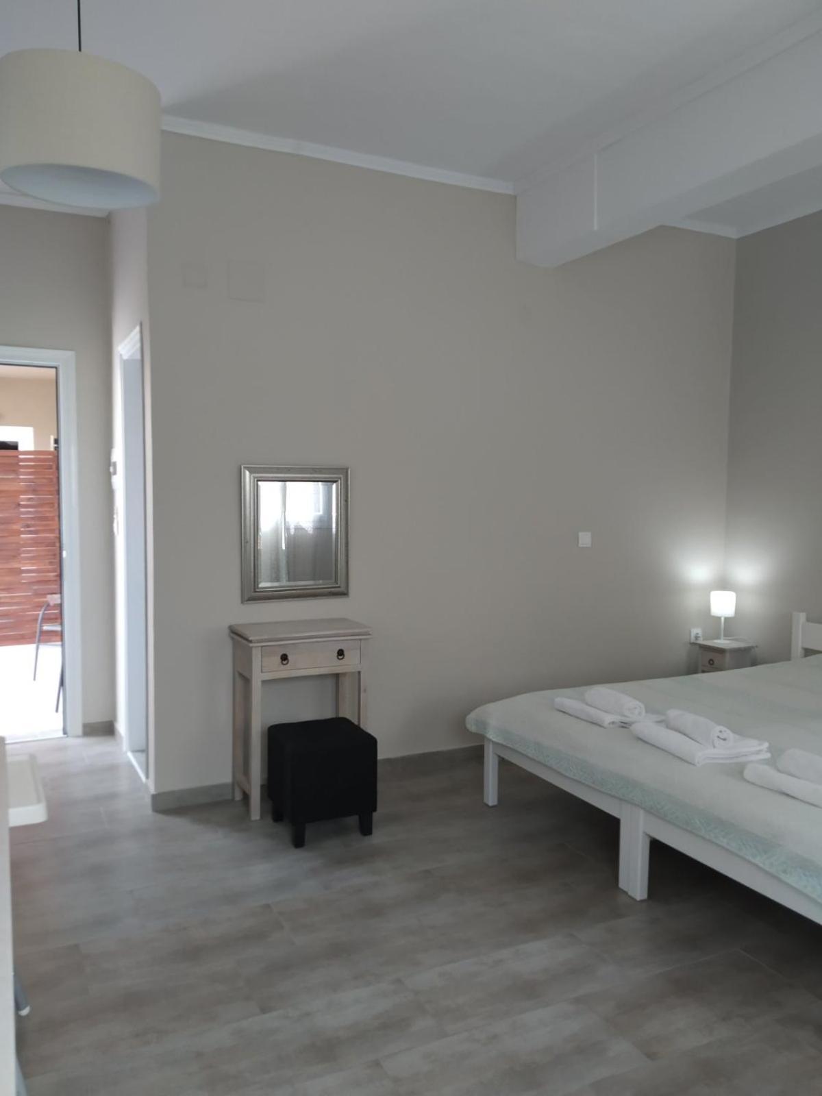 Trousas Apartments Roda  Extérieur photo